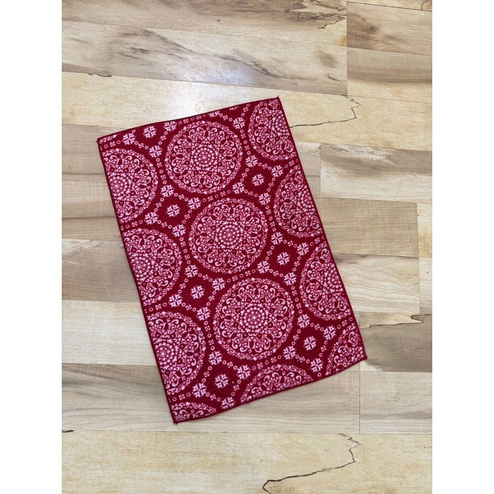 Red circle pattern floor mat